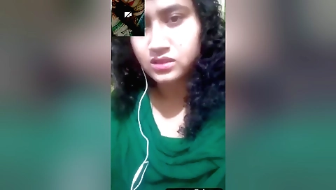 Today Exclusive -desi Village Chick Shows Her Boobs