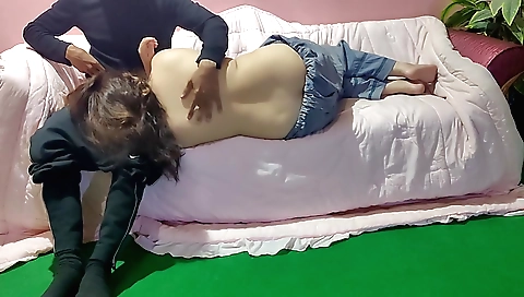 Indian mature teen 18+ fucked in homemade porn video