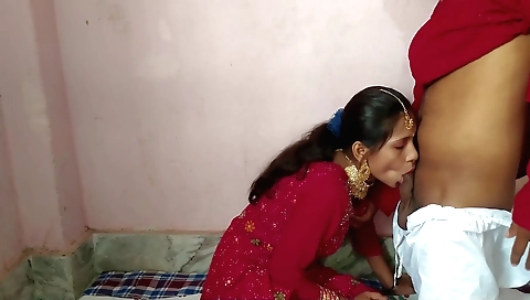 Indian brunette is sucking a deepthroat cock and she is getting it