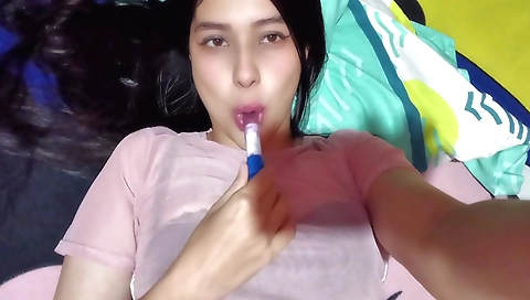 Stepdaughter is doing solo sex with me on my private bed