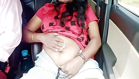 Indian car sex in a hot car tammudu pellam puku gula