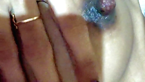 Indian solo girl fucked hard by herself in the video