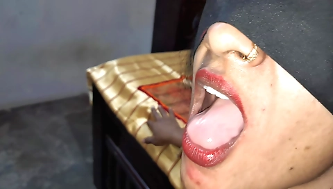 Amateur brunette with a big ass and a sexy face fucked