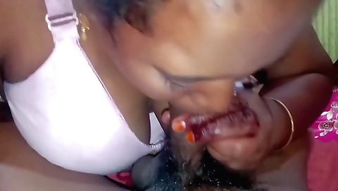 Hot amateur brunette humpers a big ass and sexy butt in this video