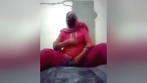 Sexy video of the girl masturbating and giving a blowjob