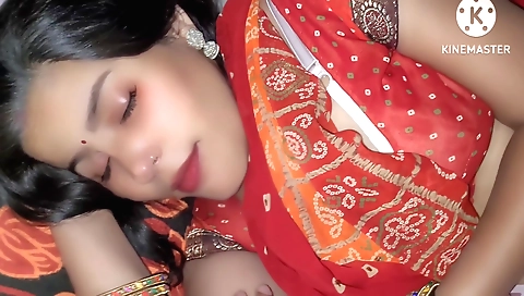 Indian brunette gets fucked in her pussy on the bed