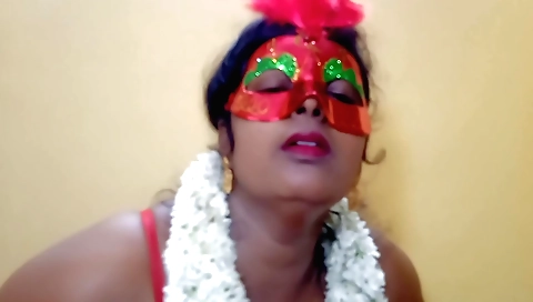 Aunty saree saree (18+) touches her pussy in front of the camera