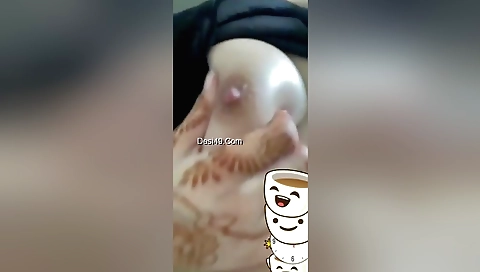 Indian girl in black dress shows her pussy in webcam