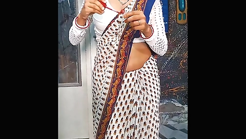 Solo female 18+ hindi indian desi gaya nika nikal diya desi gaya mein