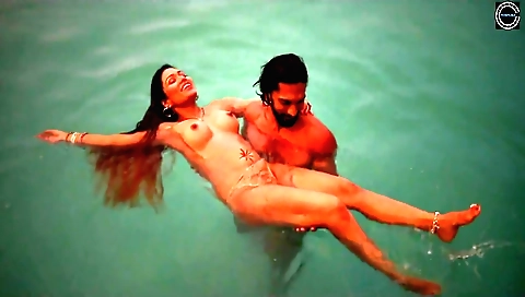 Hot lady Sarla bhabhi in her first on net season 5