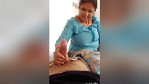 Handjob with a brunette that loves to finger her pussy