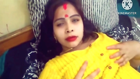 Brunette gets to enjoy a wild manvai and she had fun