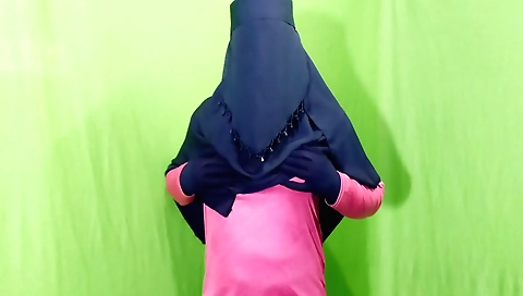 Indian bhabhi in dress and pussy fucked by neighbor