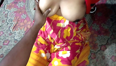 Indian babe in a jungle gets fucked by her boyfriend