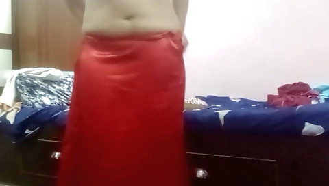 Indian whore sucking dick and moaning in front of webcam