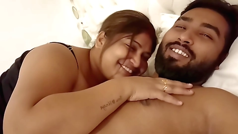 Amateur fetish with a hairy pussy girl on the camera