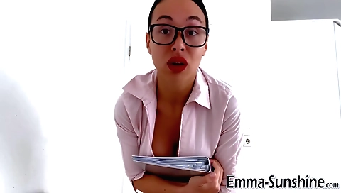 Gorgeous big tits milf with a sexy face fucking on camera