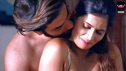 Bright brunette with amazing ass enjoys making first on network