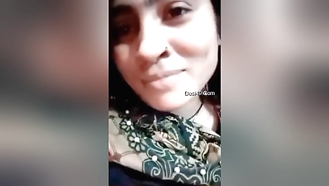 Sexy brunette webcam solo sex video with big boobs