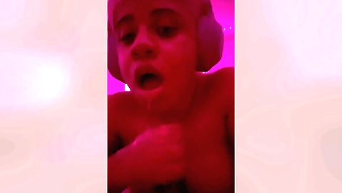 Indian teen with a nice round booty sucks her dick