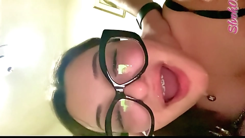 Big butt brunette in amateur hd video with my stepsister