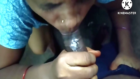 Indian couple gets horny and gets wet in the house