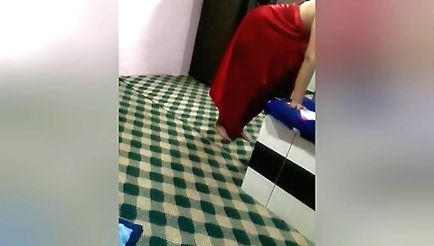 Hot naked amateur 18+ babe masturbating on the webcam