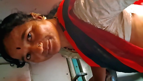 Indian brunette gets fucked while riding the train