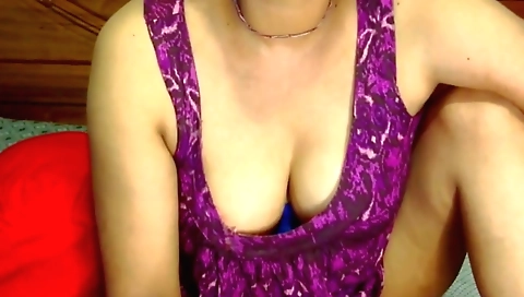 Indian woman with a hot body fucks me and gives a blowjob